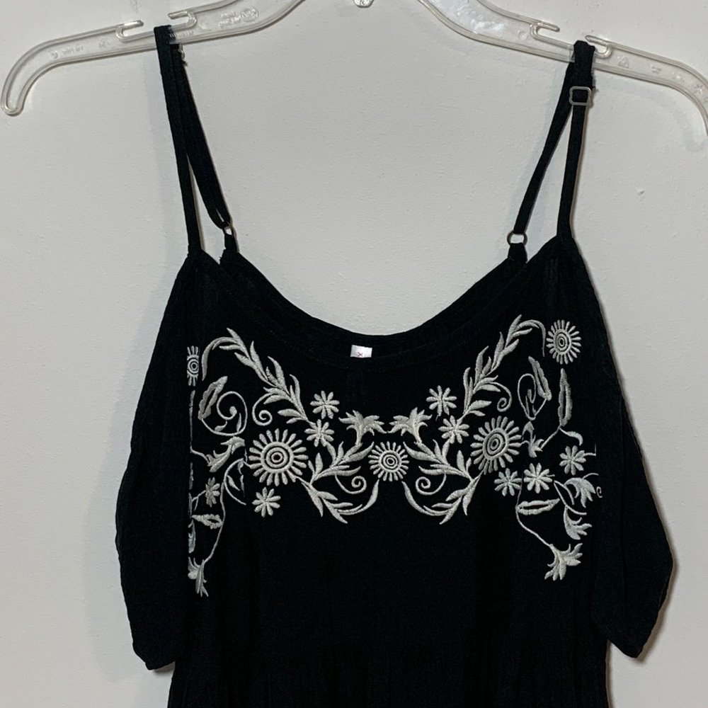 Xhilaration Embroidered Black Cold Should Top Size S - Picture 2 of 12